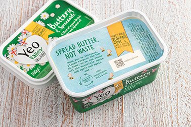 Spreadable butter with QR code